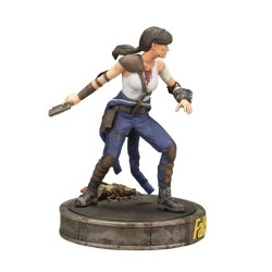 Dark Horse Fallout Lucy PVC Statue - Thumbnail