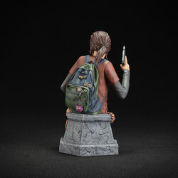 Dark Horse The Last of Us Part II Ellie with Handgun Bust - Thumbnail