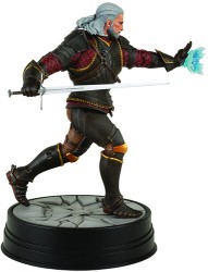 Dark Horse The Witcher 3 Geralt Toussaint Tourney Armor PVC Statue - Thumbnail