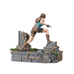 Dark Horse Tomb Raider Lara Croft 24 cm PVC Statue - Thumbnail