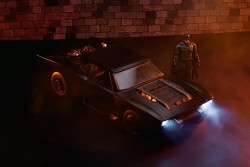 Jada Toys DC Universe The Batman 2022 Batmobile 1:18 - Thumbnail