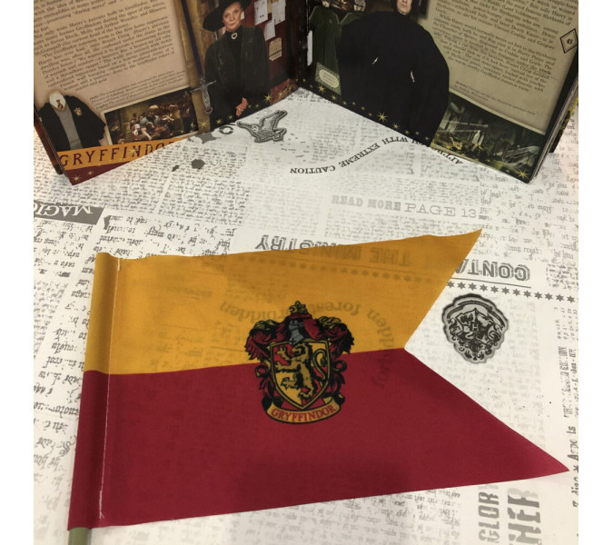 Harry Potter Gryffindor Bayrak 12 x 25 cm