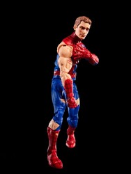 Hasbro Marvel Legends Magic the Gathering Battle Damaged Spiderman Aksiyon Figürü - Thumbnail