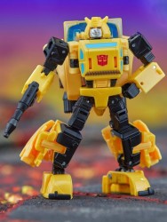 Hasbro Transformers Legacy United Origin Bumblebee Aksiyon Figürü - Thumbnail