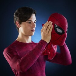 Marvel Legends Marvel Spiderman Homecoming Electronic Expressive Mask - Thumbnail
