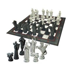 NOBLE COLLECTION HARRY POTTER WIZARDS CHESS SET - Thumbnail